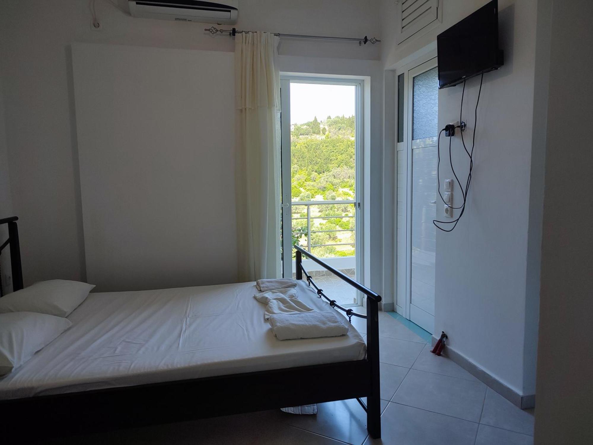 Petros Rooms Himare Quarto foto