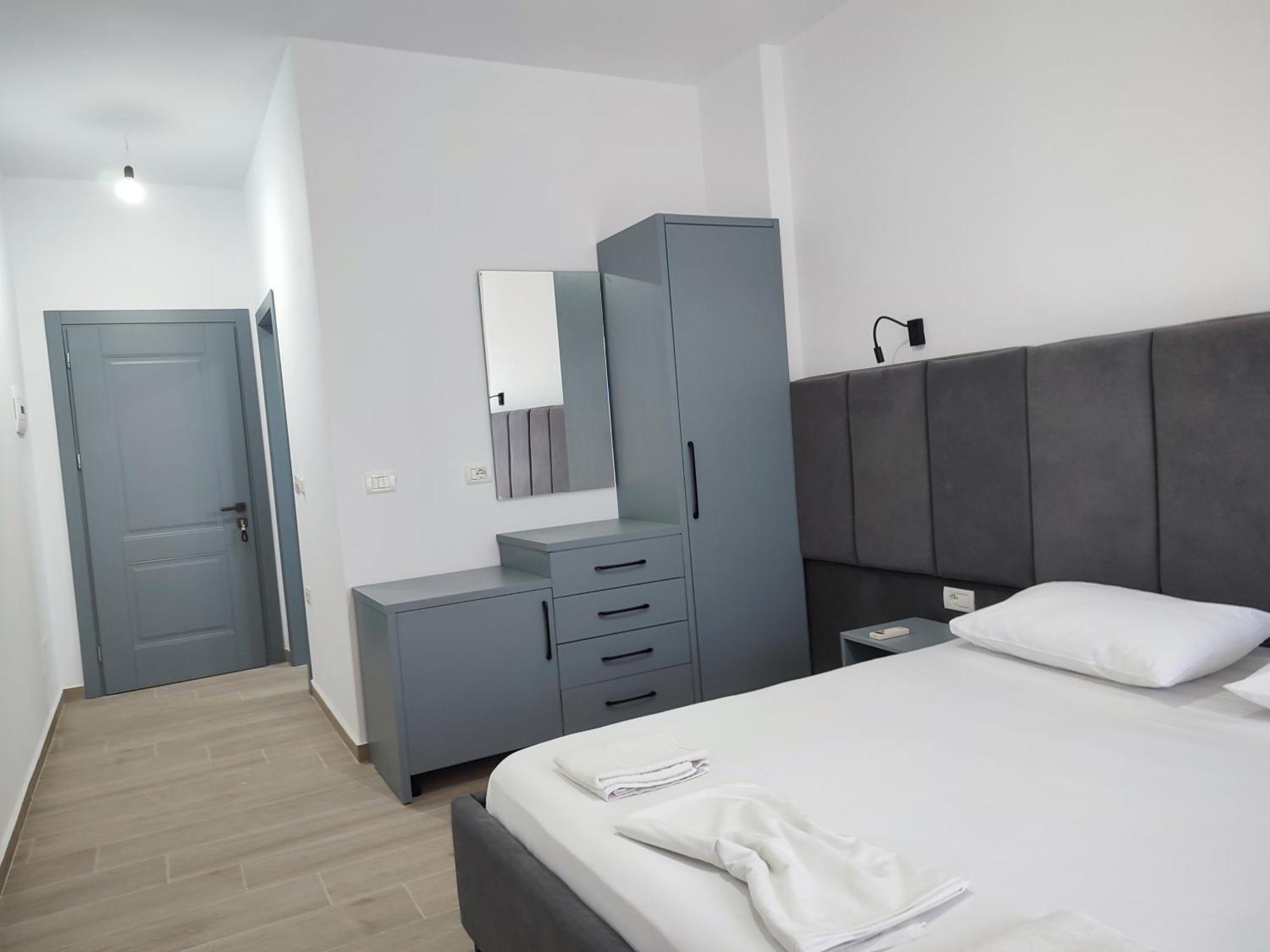 Petros Rooms Himare Exterior foto