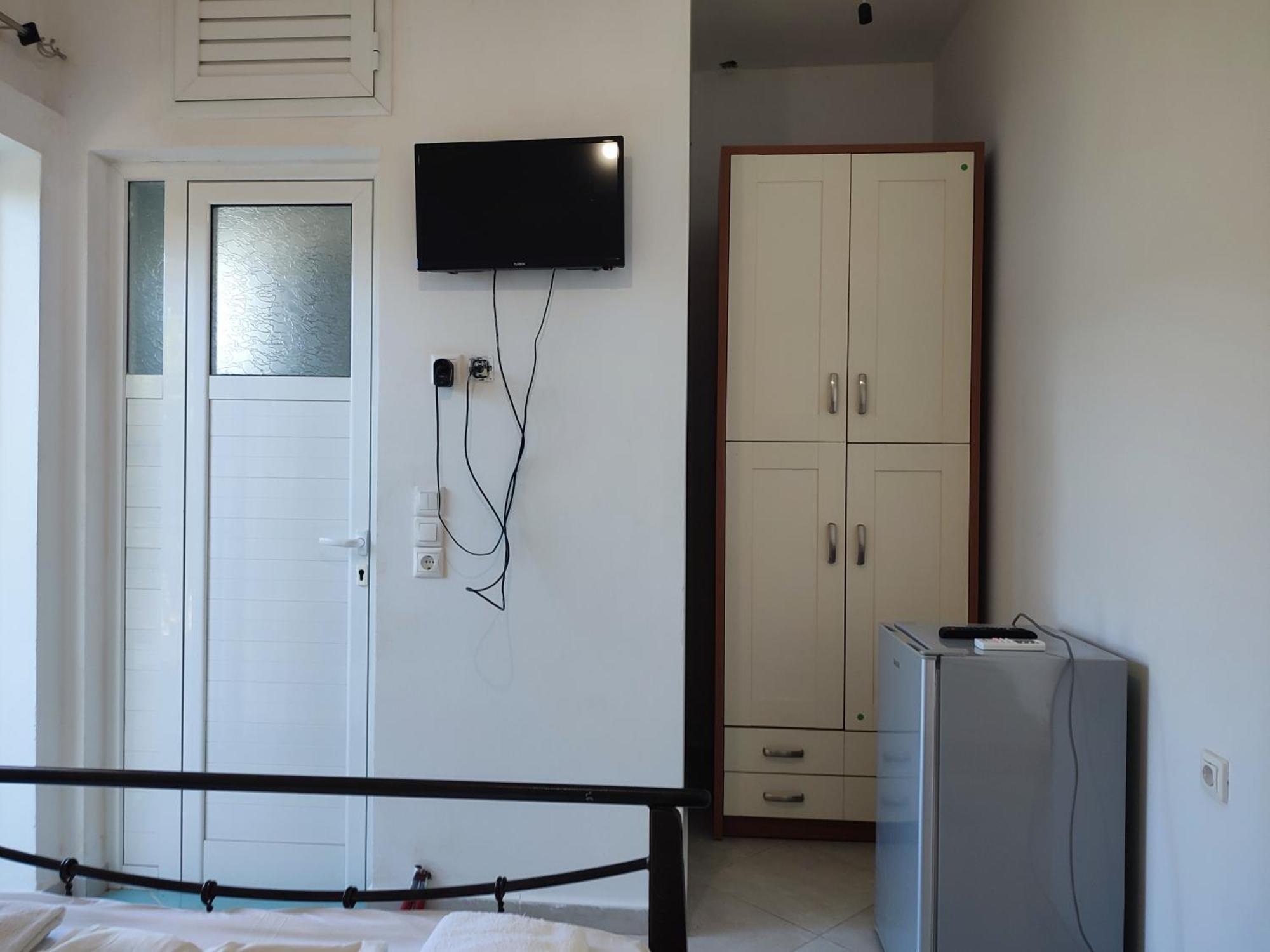 Petros Rooms Himare Quarto foto