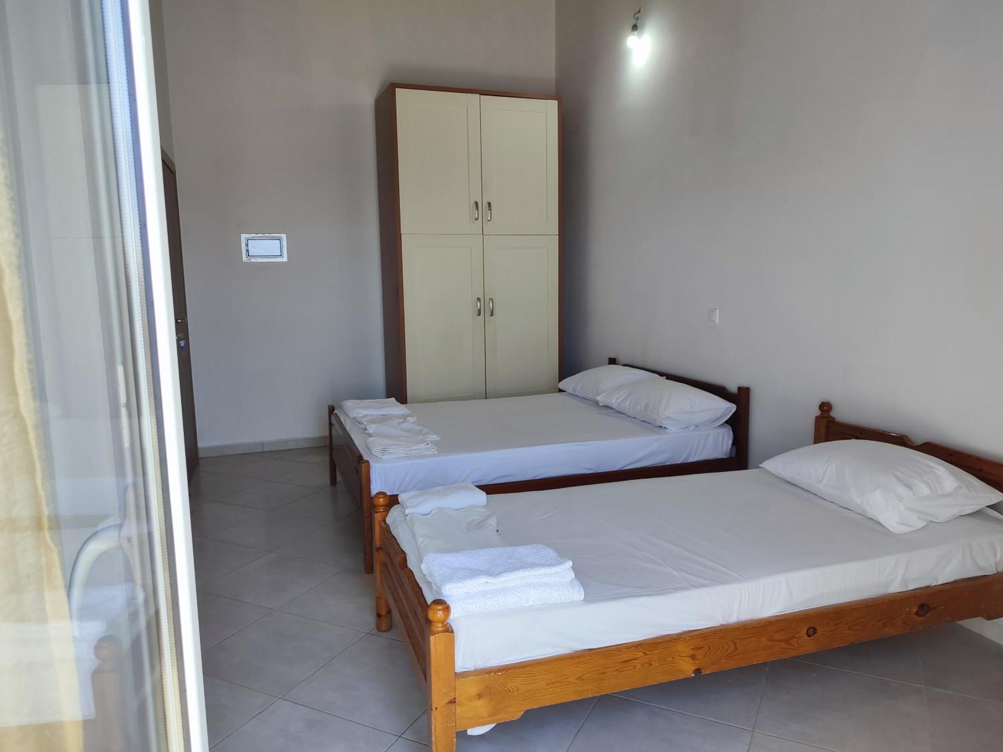 Petros Rooms Himare Quarto foto