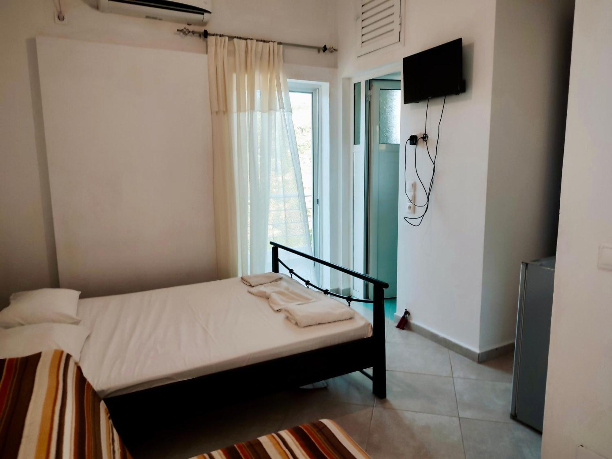 Petros Rooms Himare Exterior foto